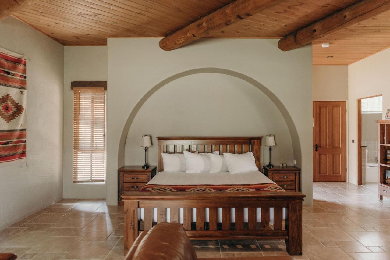 Casa La Vina Pokolbin - Romantic Villas With Outdoor Hot Tubs And Fireplaces المظهر الخارجي الصورة