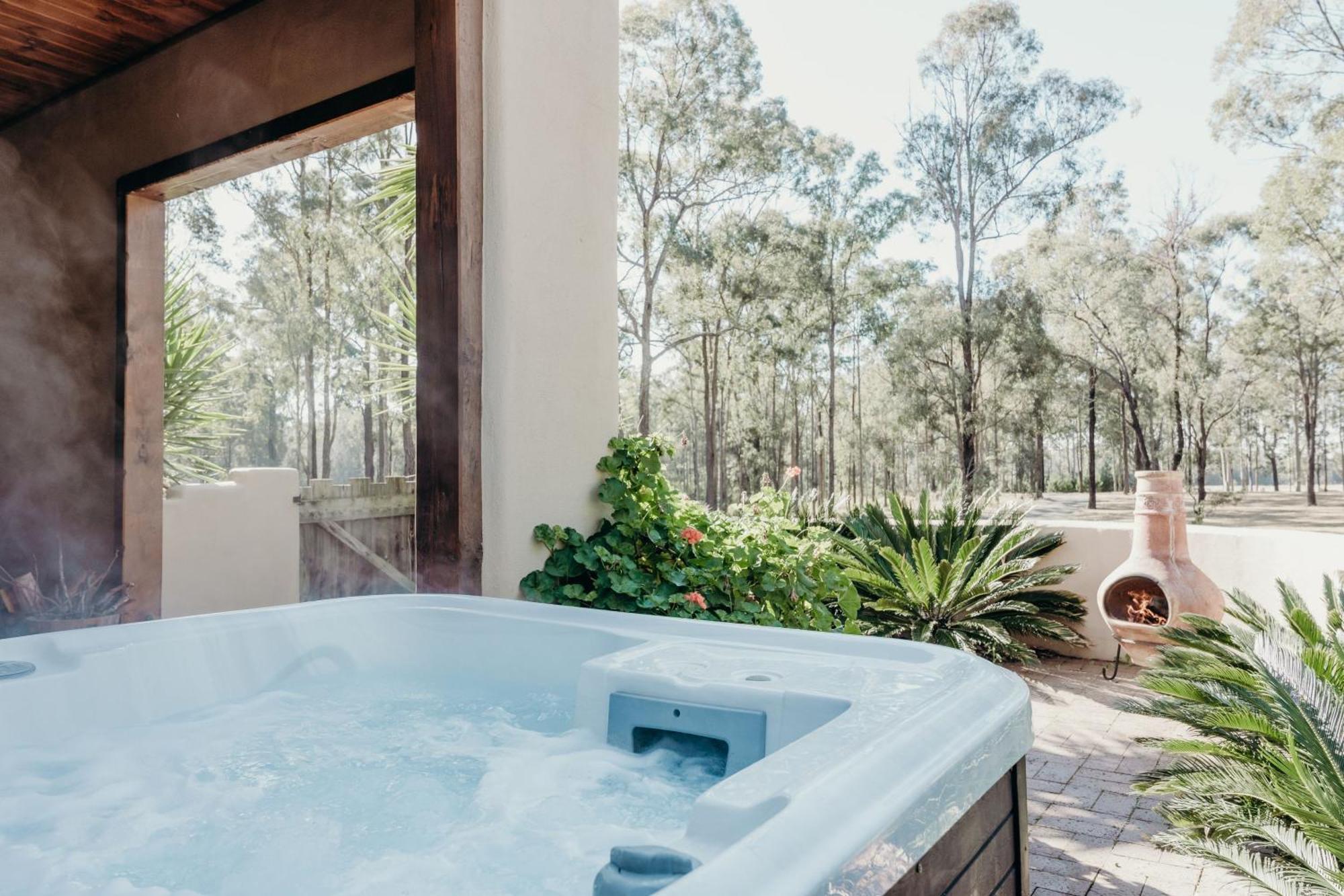 Casa La Vina Pokolbin - Romantic Villas With Outdoor Hot Tubs And Fireplaces المظهر الخارجي الصورة